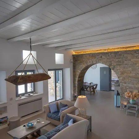 Gaia, Unique Villa, Private Pool & Tennis Court & Boules Villa Páros