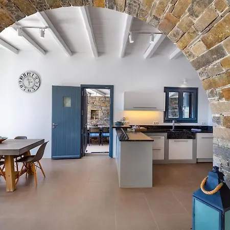 Gaia, Unique Villa, Private Pool & Tennis Court & Boules Villa