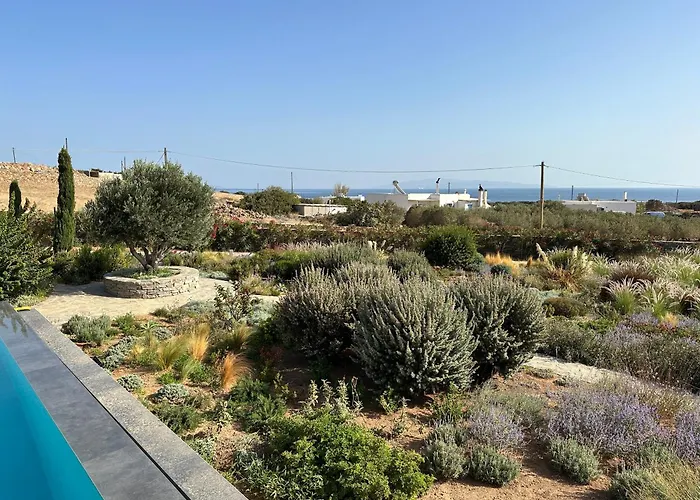 Gaia, Unique Villa, Private Pool & Tennis Court & Boules