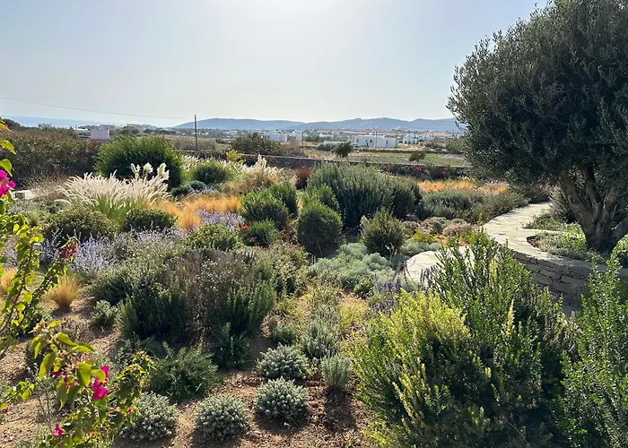 Gaia, Unique Villa, Private Pool & Tennis Court & Boules *