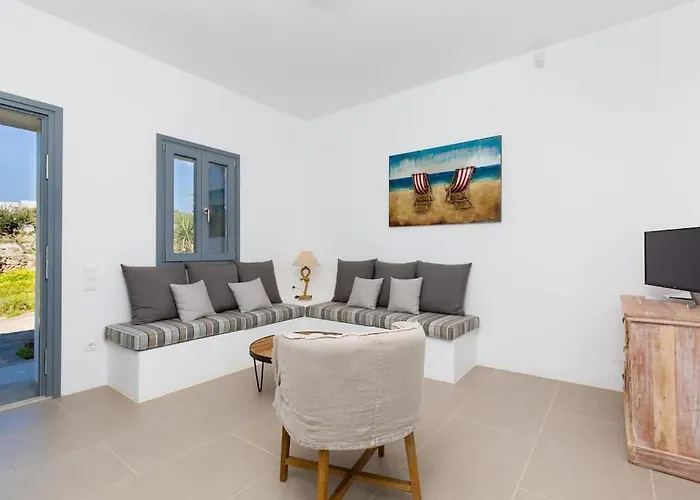 Gaia, Unique Villa, Private Pool & Tennis Court & Boules Villa