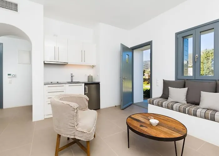 Gaia, Unique Villa, Private Pool & Tennis Court & Boules *