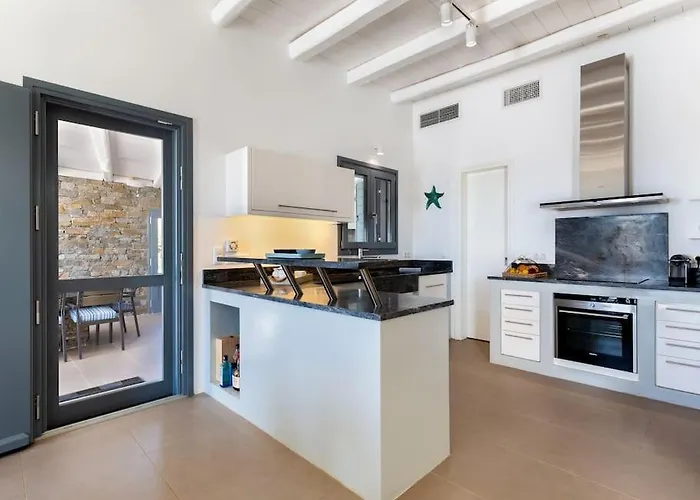 Gaia, Unique Villa, Private Pool & Tennis Court & Boules Villa *